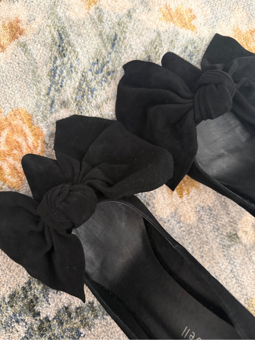 Grand Dame suede pumps. NWT and Box
Size 9. Jeffrey Campbell